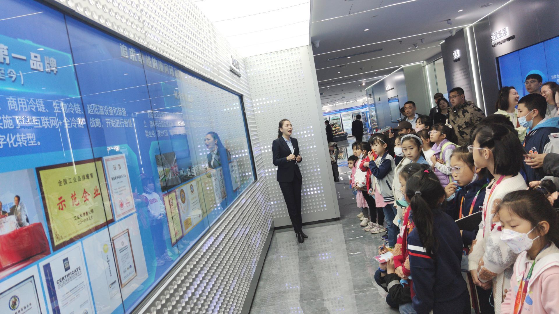 1682049260420136.jpeg 4.jpeg